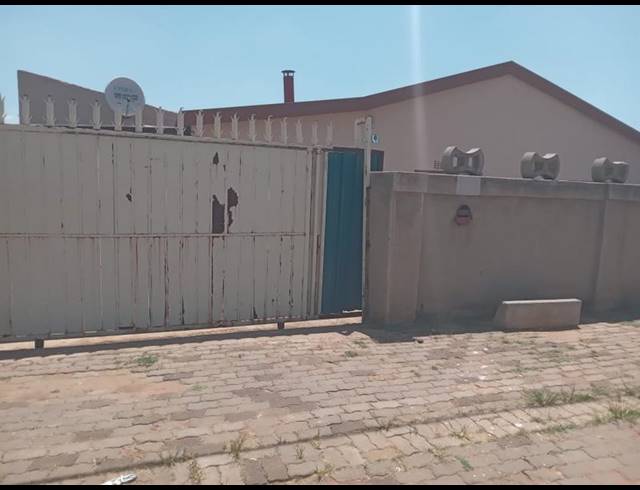 5 BEDROOM HOUSE FOR SALE IN BUHLE PARK